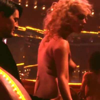 candace figueroa recommends Elizabeth Berkley Showgirls Lapdance