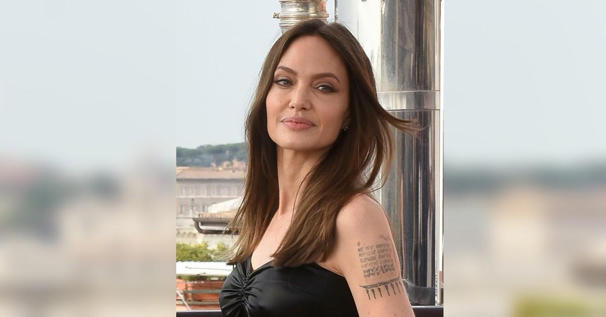 aamir farooqui recommends angelina jolie nsfw pic