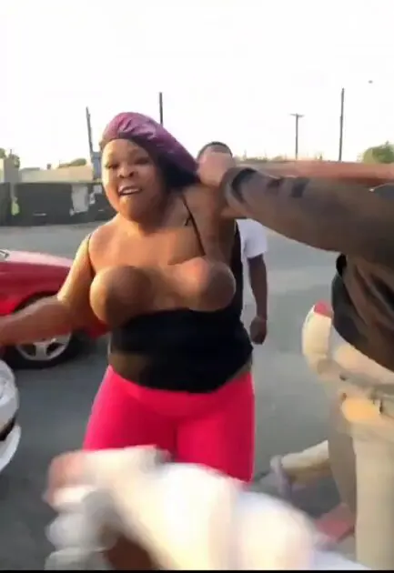 derek rothwell recommends Huge Tits On The Street