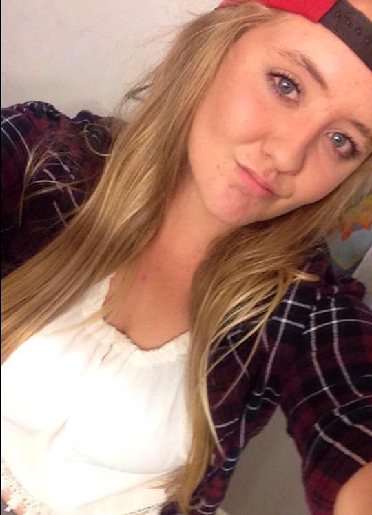 dana baranes share 19 year old girl selfie photos