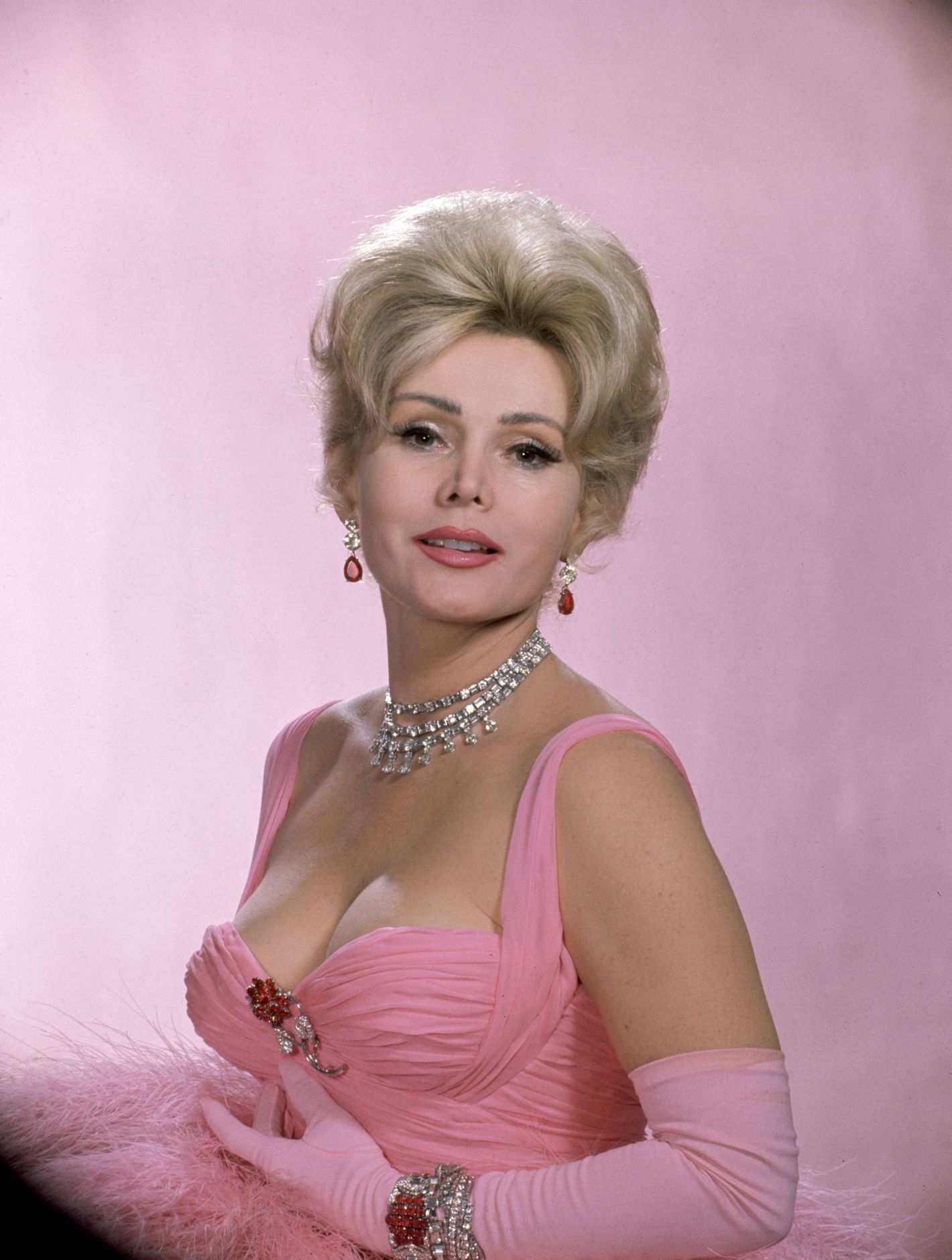 angeline maralit recommends eva gabor naked pic