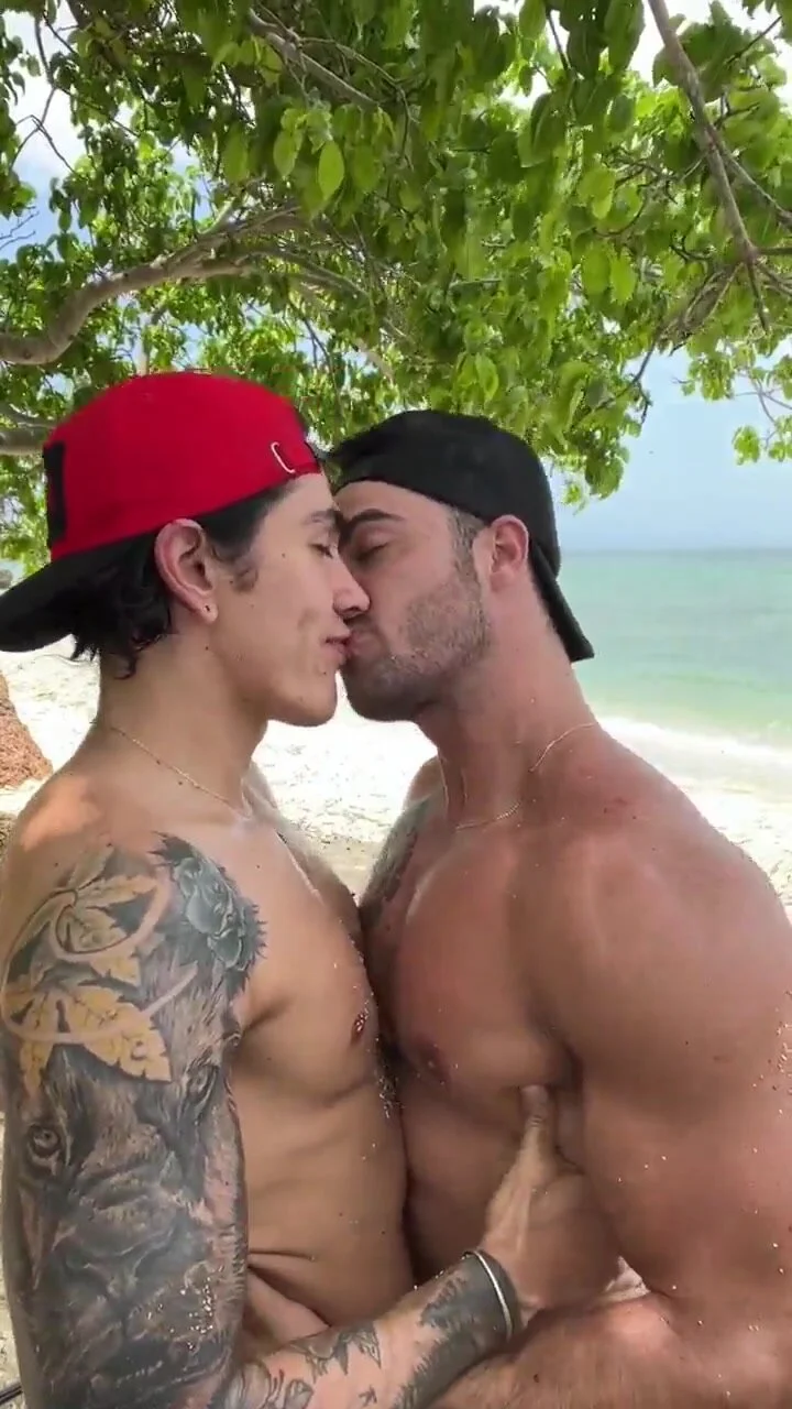 barry slee add guys making out on the beach porn videos photo
