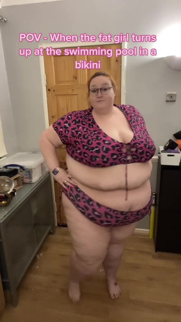 fat women with small tits