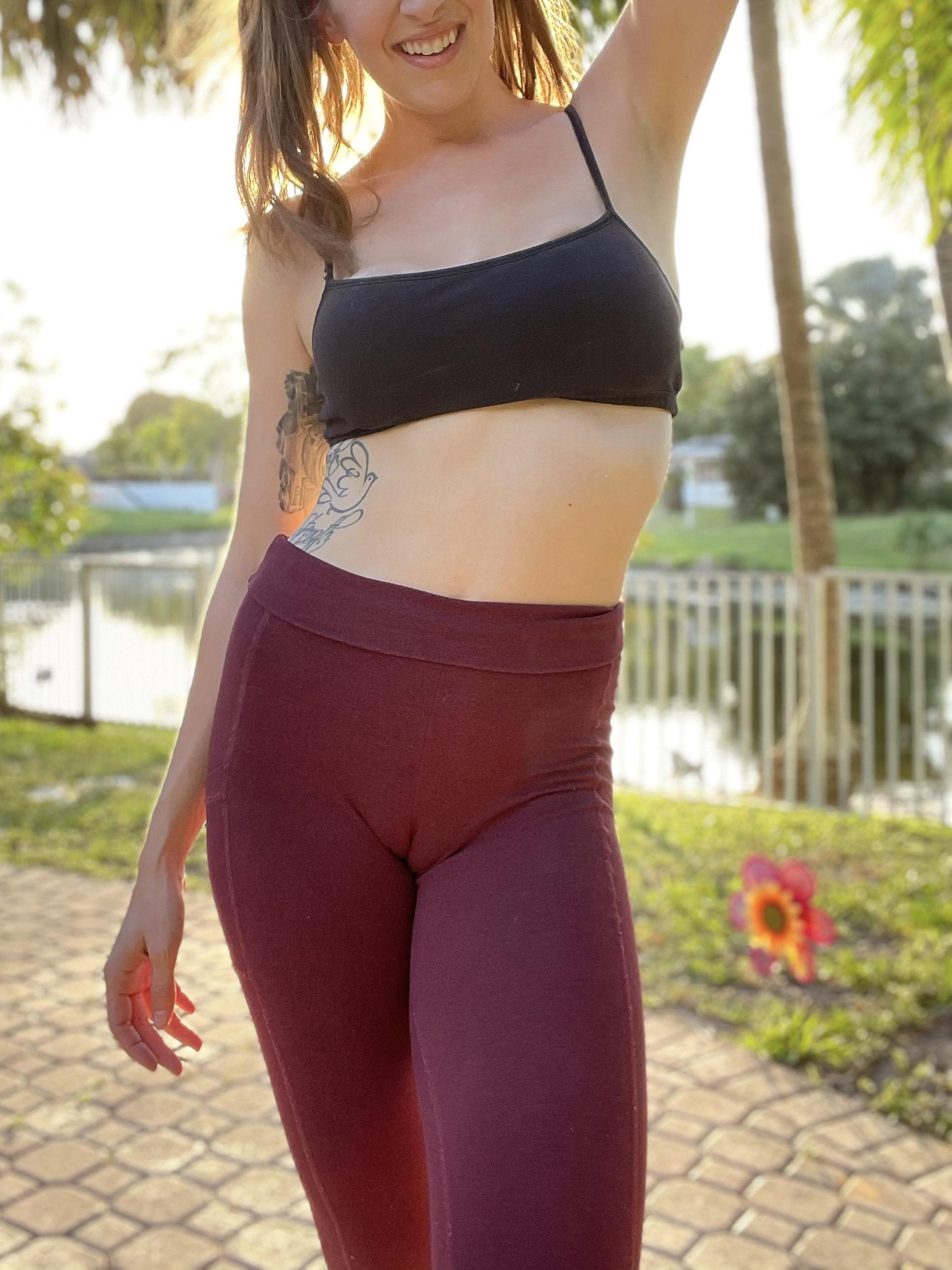 sexy moms in yoga pants