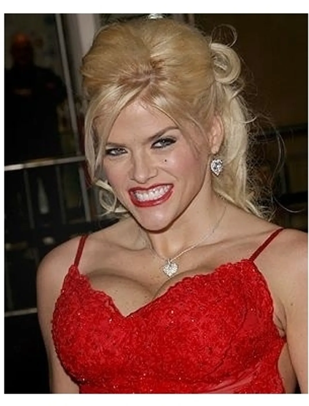claire menzies recommends Anna Nicole Smith Boobs