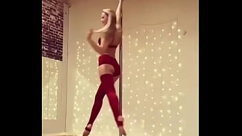 corrie van den berg add mujeres desnudas bailando tubo photo