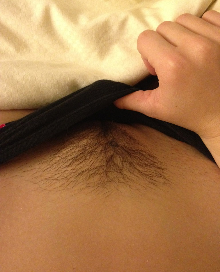 cheryl goff add hairy pussy selfie photo