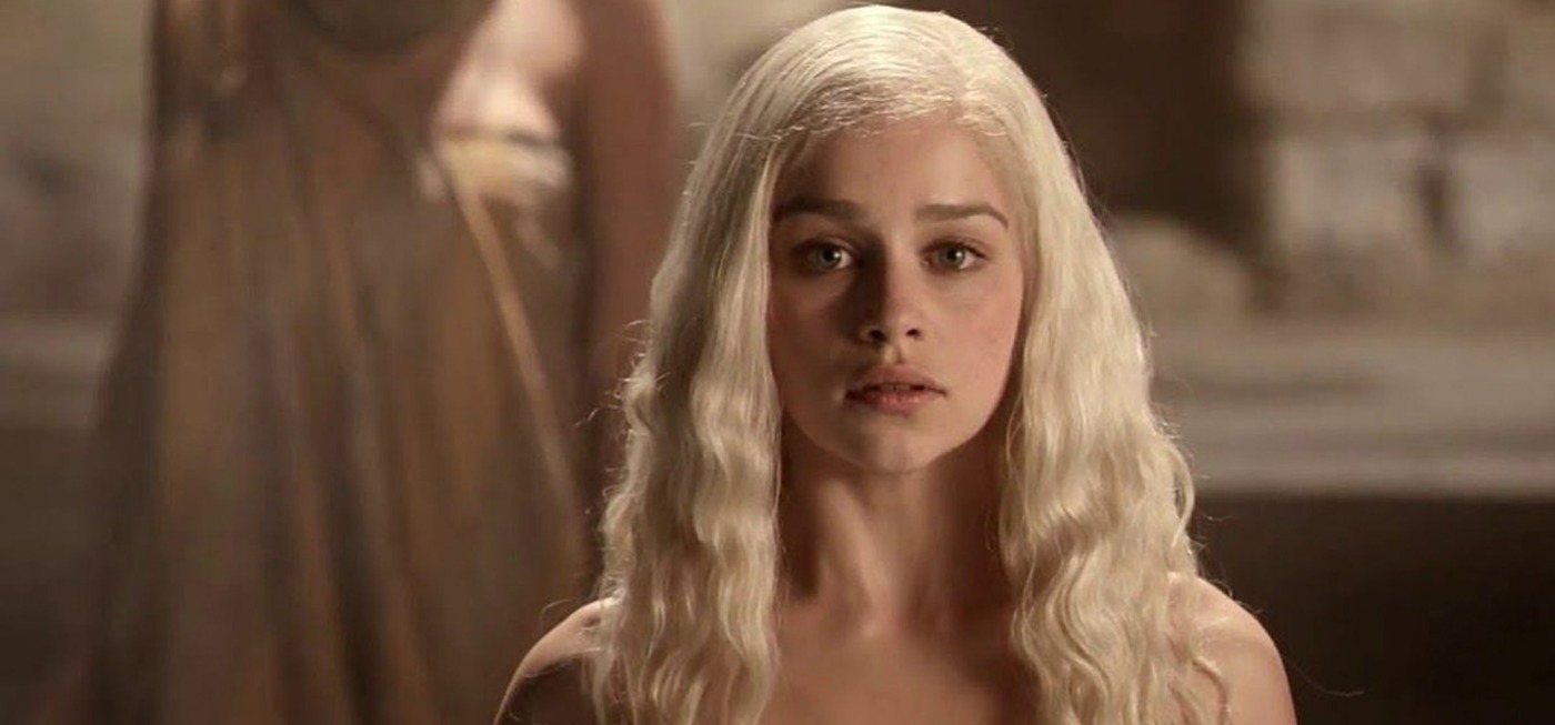 adam obst recommends emilia clarke game of thrones boobs pic