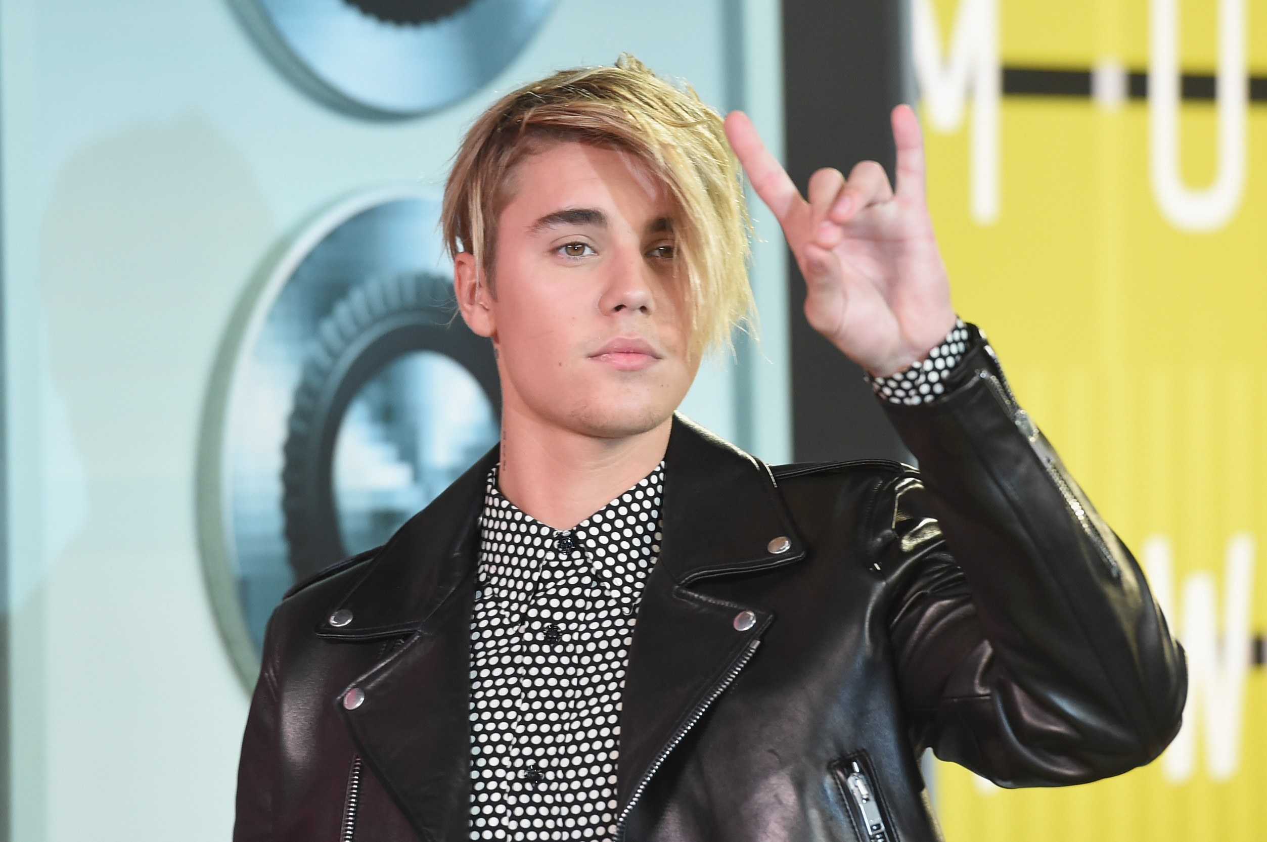 aris sapto wibowo recommends justin bieber jack off pic