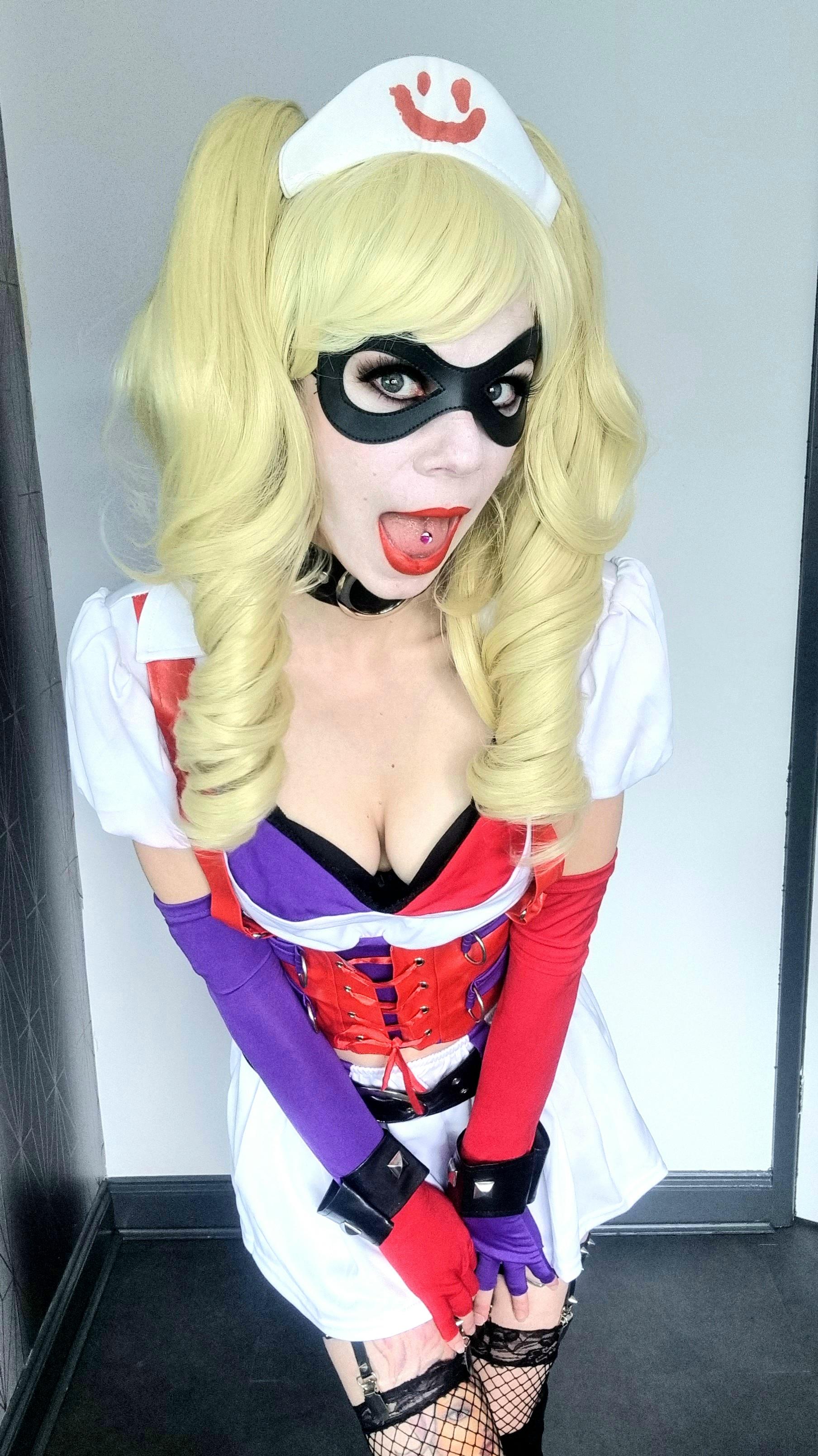 chris taffe recommends Harley Quinn Nue
