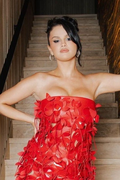 Selena Gomez Red Leather spanish girls