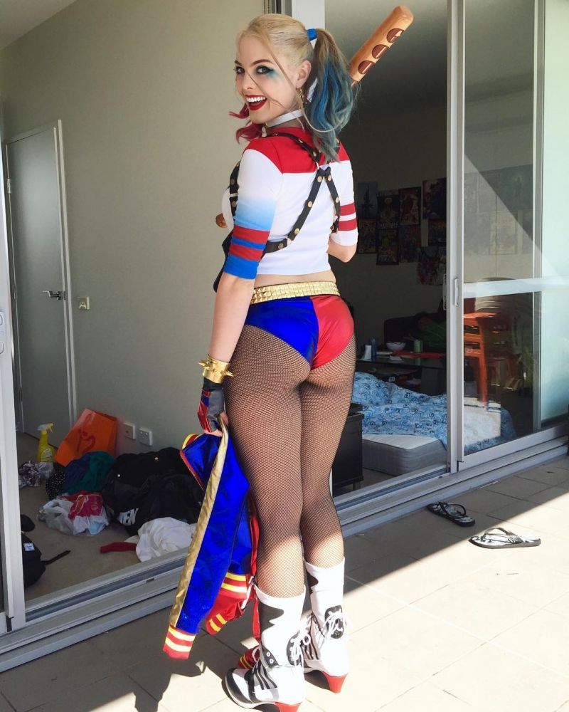 andy mosca recommends Harley Quinn Costume Porn