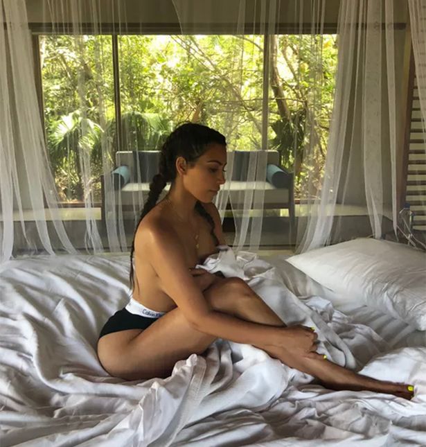 barbara clink recommends kim and khloe kardashian naked pic