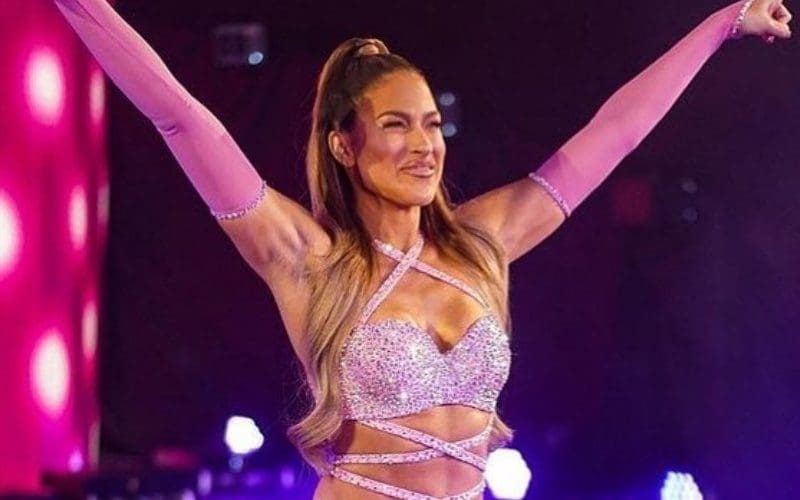 bryce zacharias recommends wwe kelly kelly snapchat pic