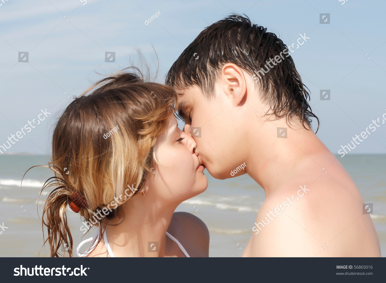 christian dazo recommends girl and boy kissing images pic