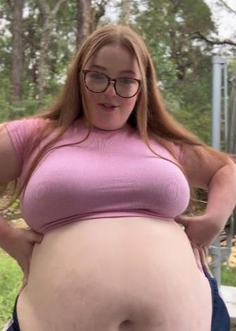 courtney riffe recommends Chubby Hairy Big Tits