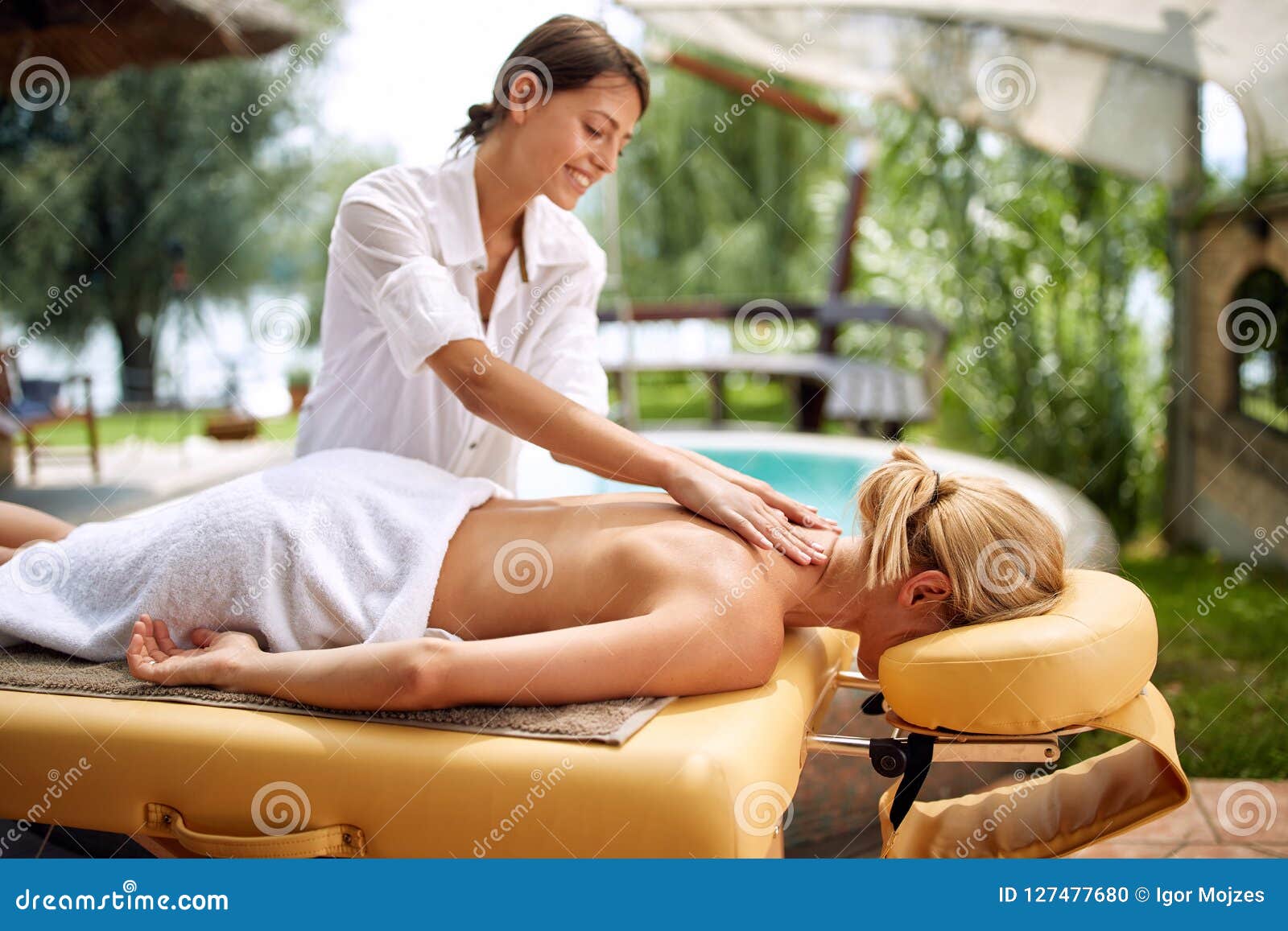 Women Getting Full Body Massage pepe tumblr