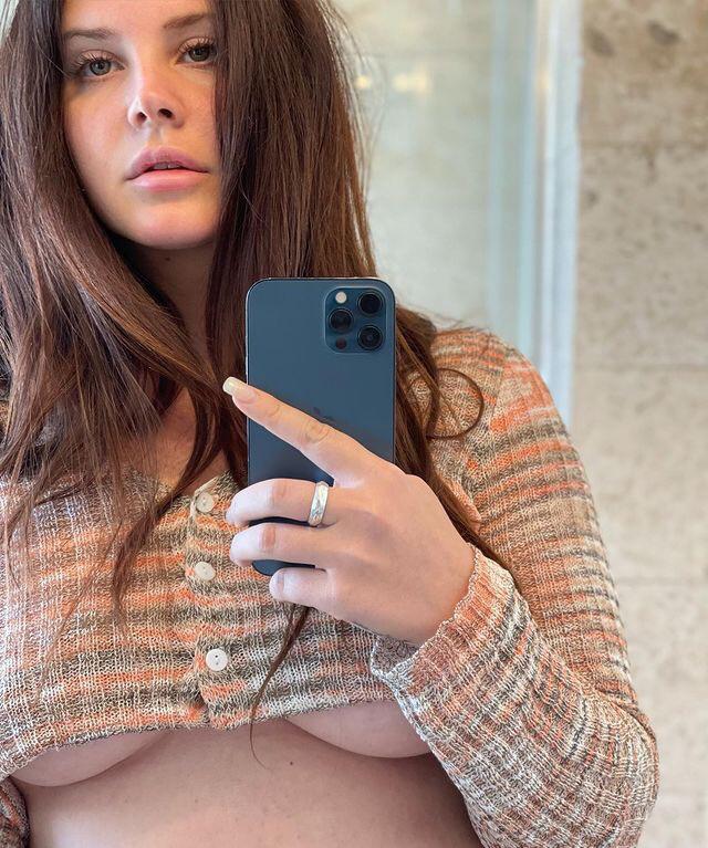 casey lee recommends lana del ray nudes pic