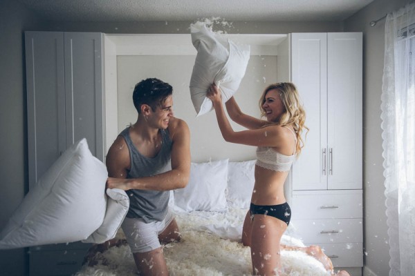 amber ohlson recommends Hot Girls Pillow Fight