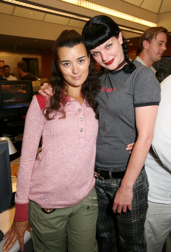 david prevatte recommends cote de pablo lesbian pic