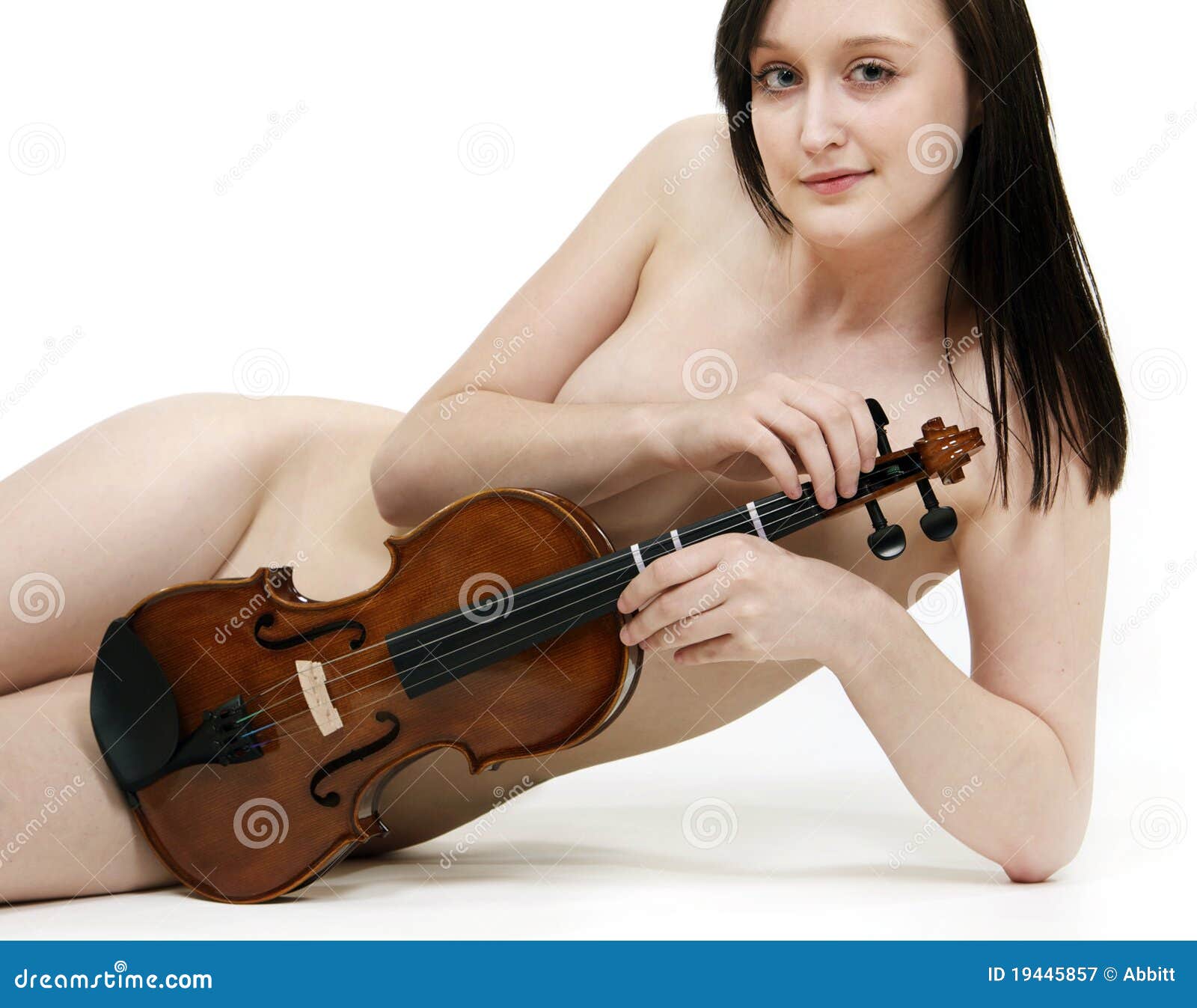 colten drake recommends nude woman playing the violin pic