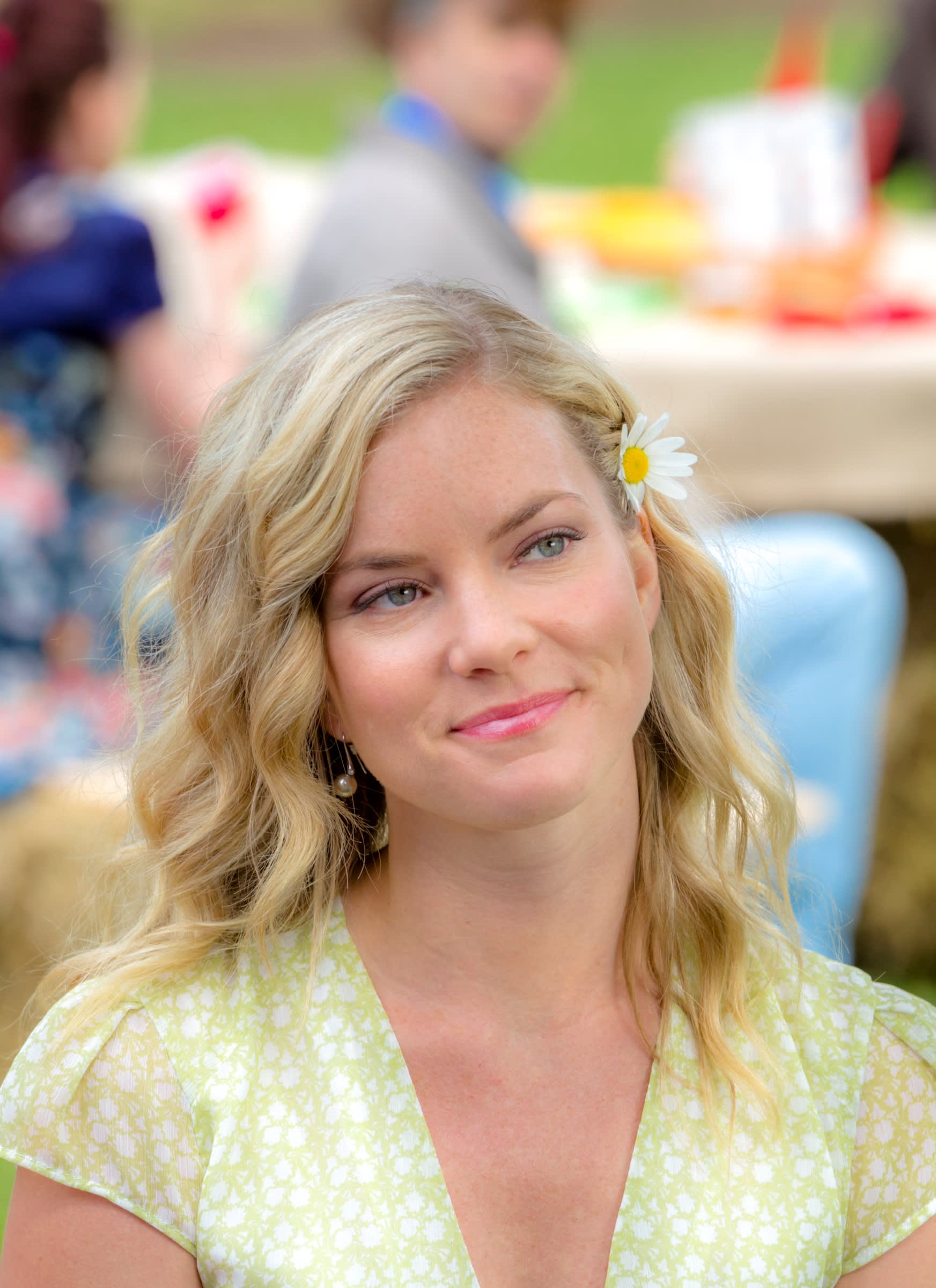 carrie reavis add photo cindy busby hot