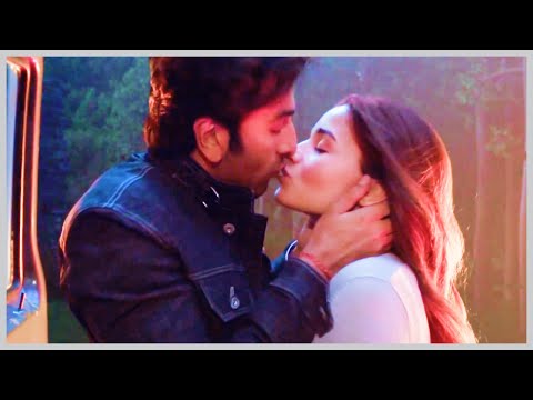 clarence moyer recommends alia bhatt kissing scene pic