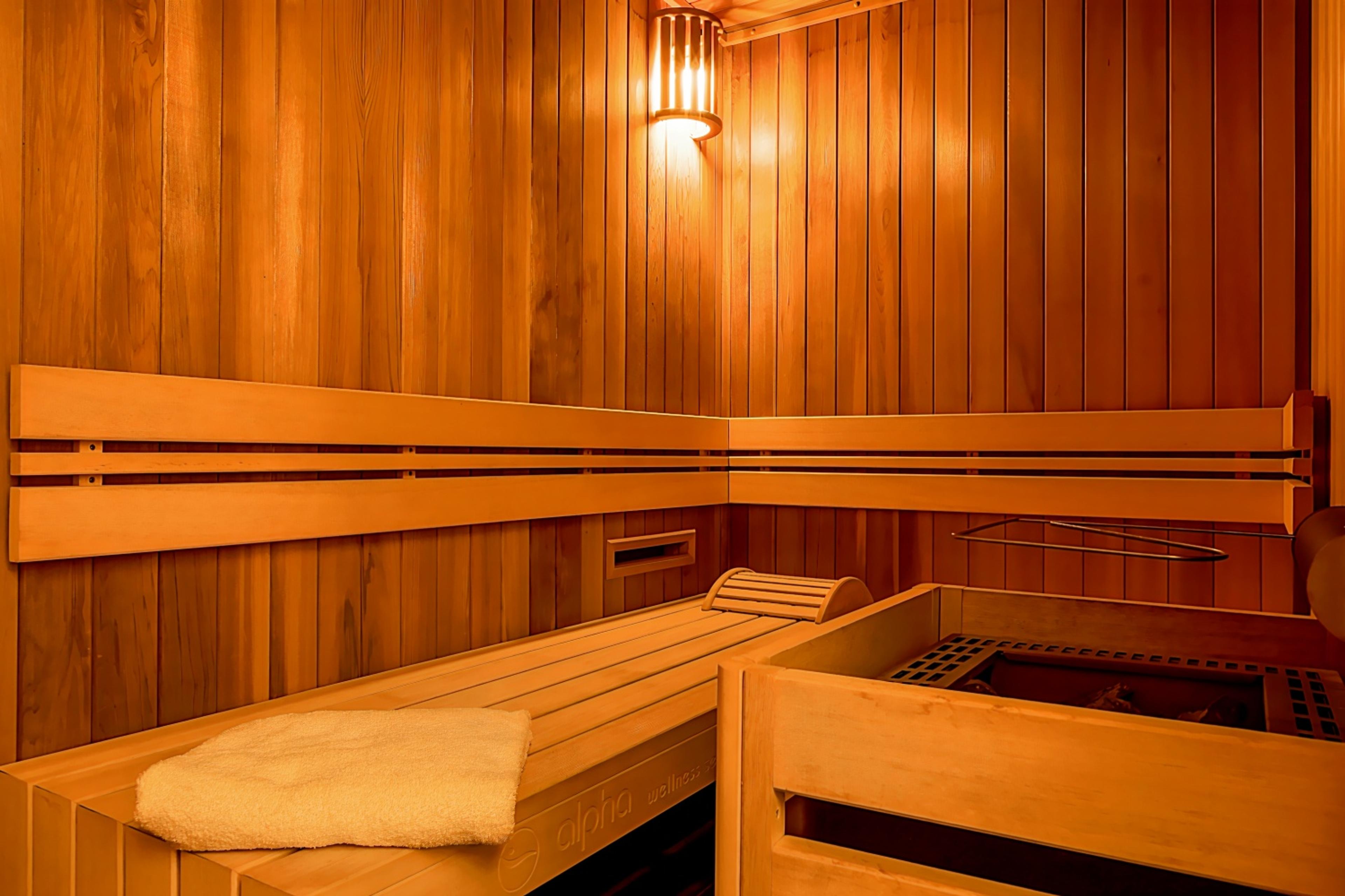 Best of Seduced in the sauna