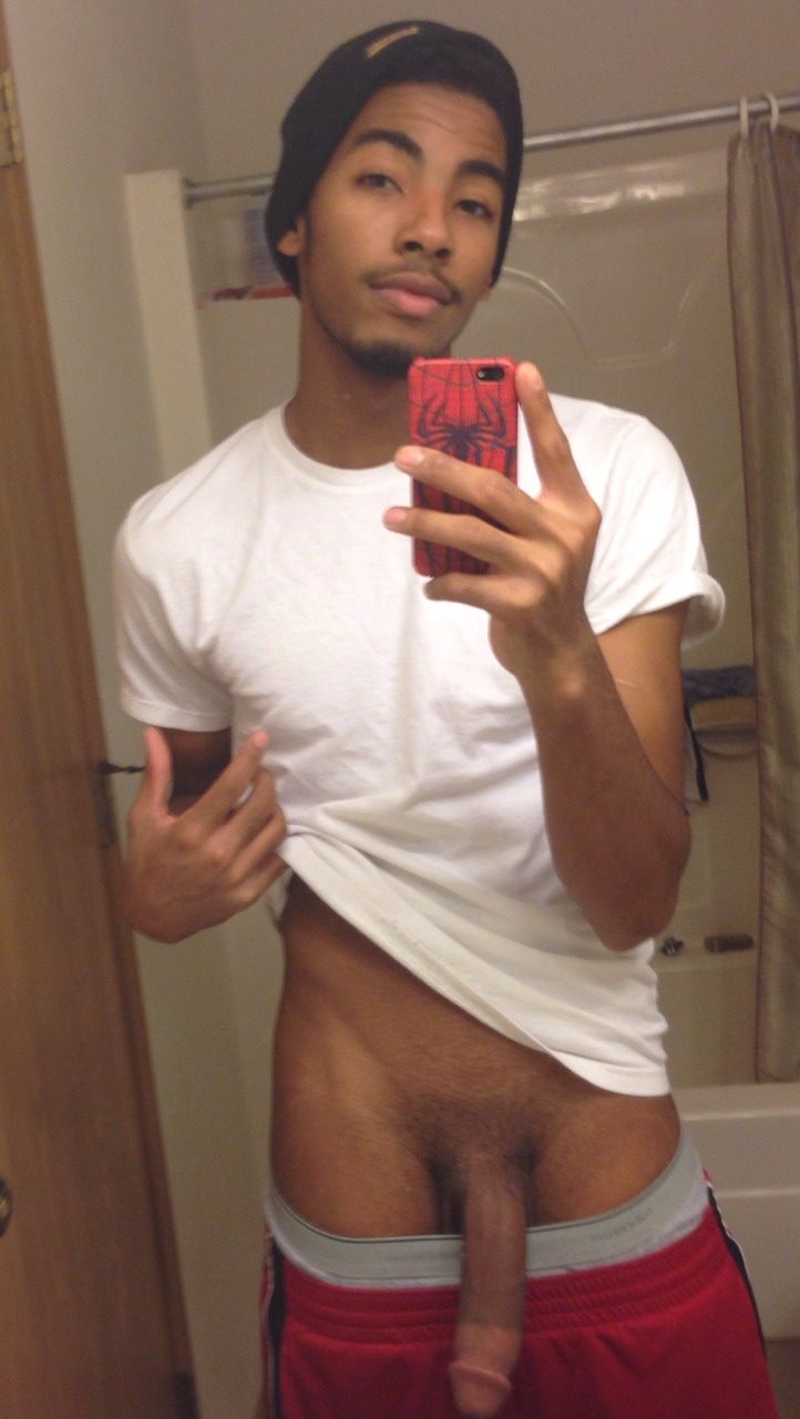 carmina caballes recommends Black Male Nude Selfie