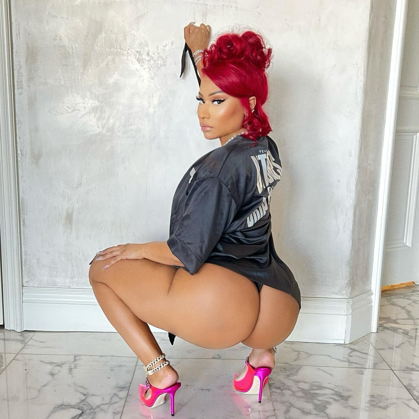 Nicki Minaj Ass Thong 250 creampies