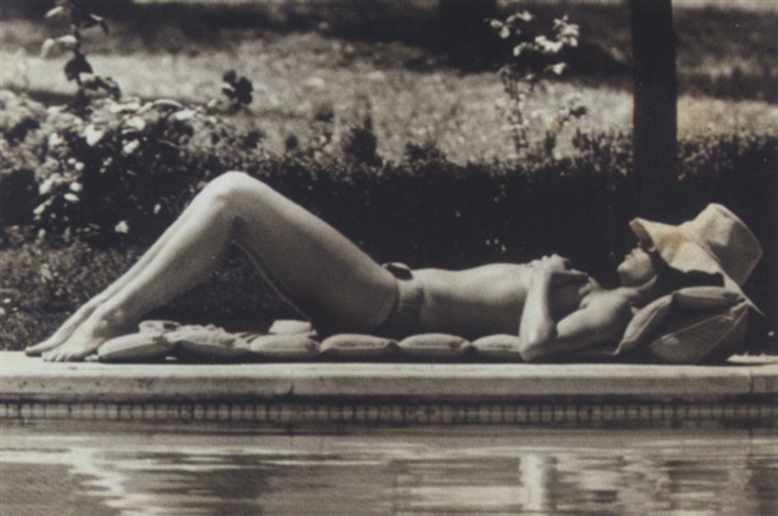 Brigitte Bardot Topless to blow