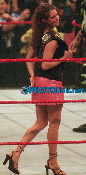 Stephanie Mcmahon Soles bilder erotisk