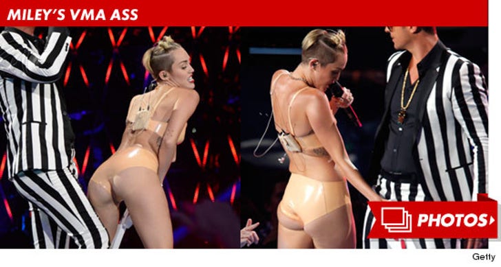 miley cyrus butt pictures
