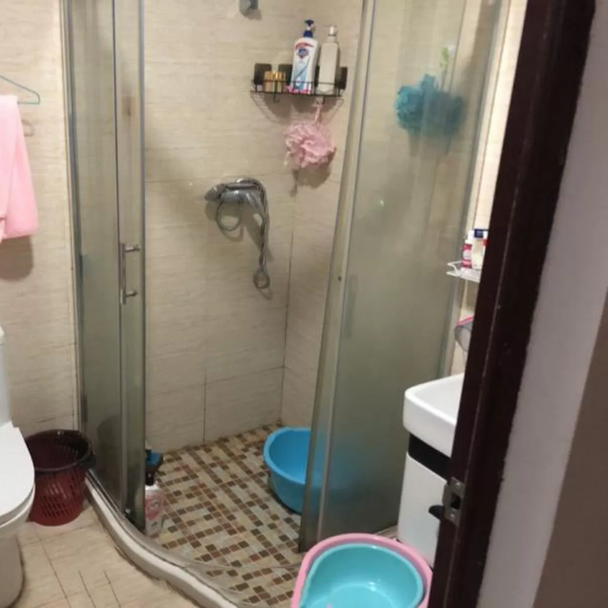 bryttnii hart recommends mens bathroom spy cam pic