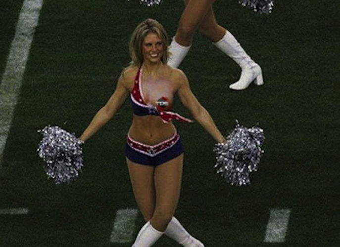 christina bermingham recommends real cheerleader wardrobe malfunction pic