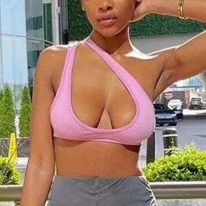 azlan hut recommends down shirt boobs pic
