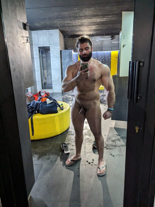 brendon slattery recommends Naked Men Locker Room