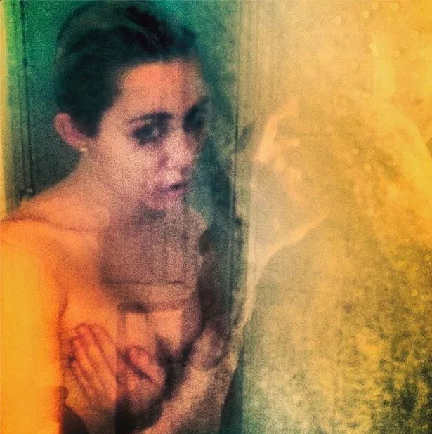 arlanda ghazali langitan share miley cyrus naked in the shower photos