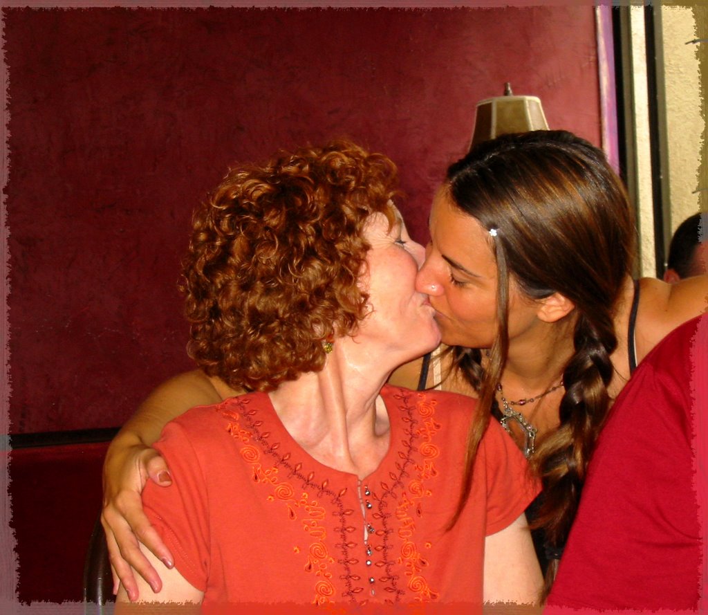 benjamin hoppe recommends Mom Tongue Kissing Daughter