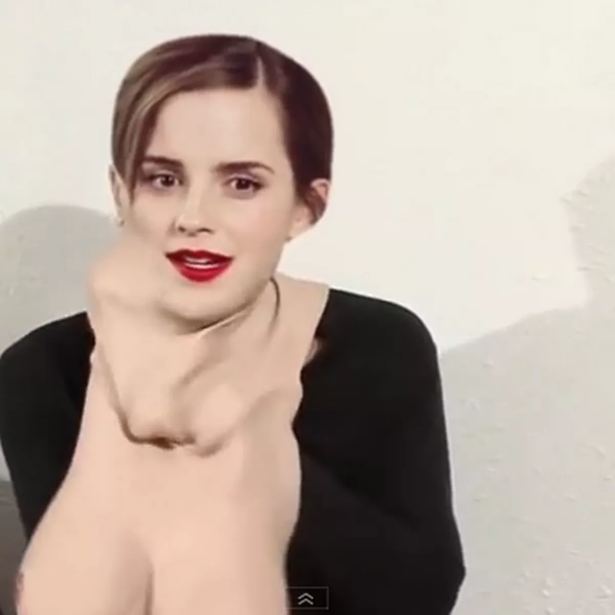 dakota waverek recommends Emma Watson Boob