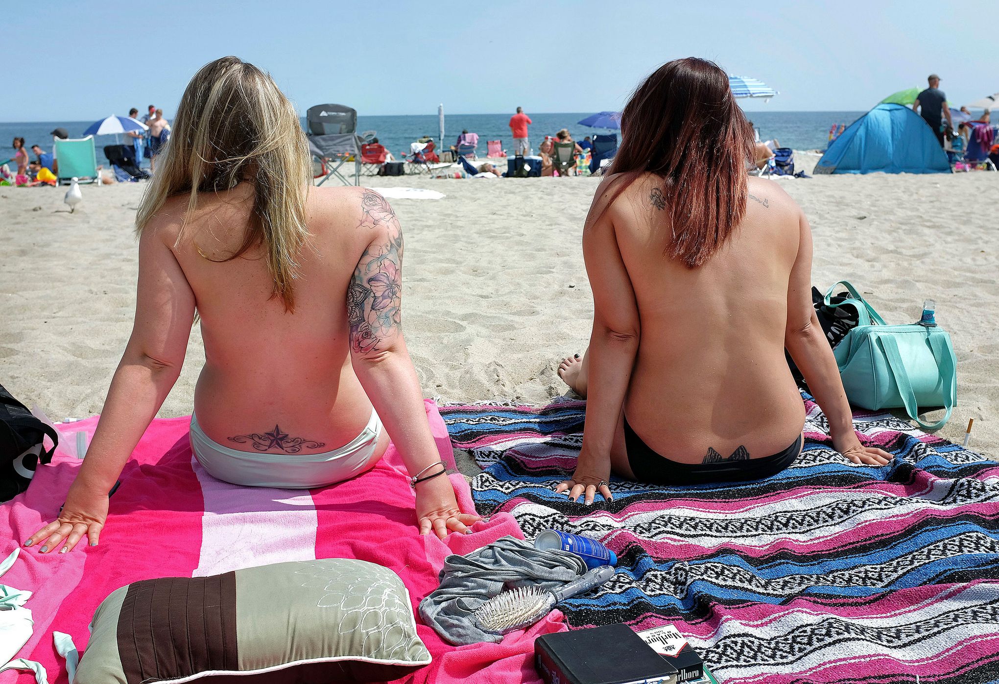 brock timmons recommends Wife At Topless Beach