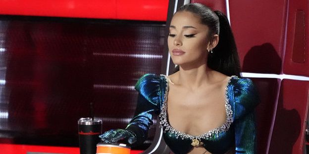 dory wang recommends Ariana Grande Nipple