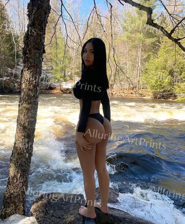 Petite Latina Big Ass fool swim