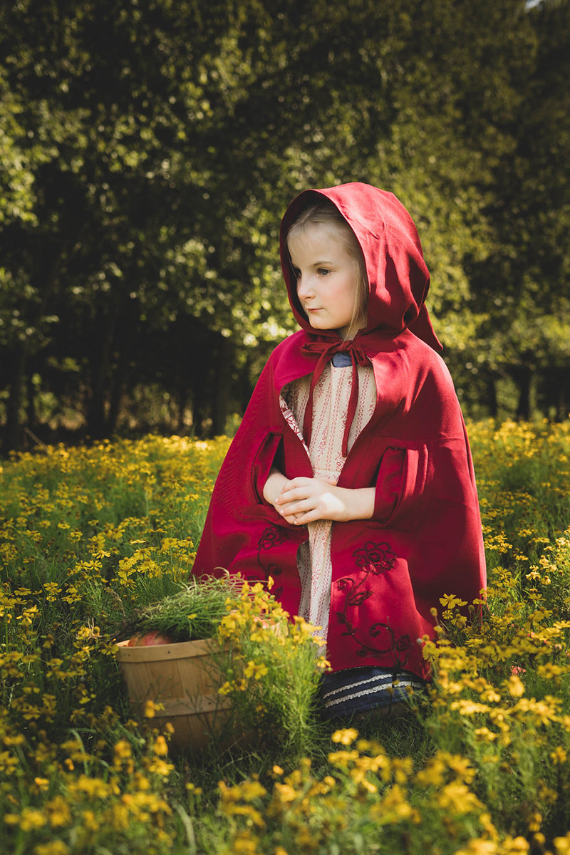 chi tai recommends little red riding hood photoshoot pic