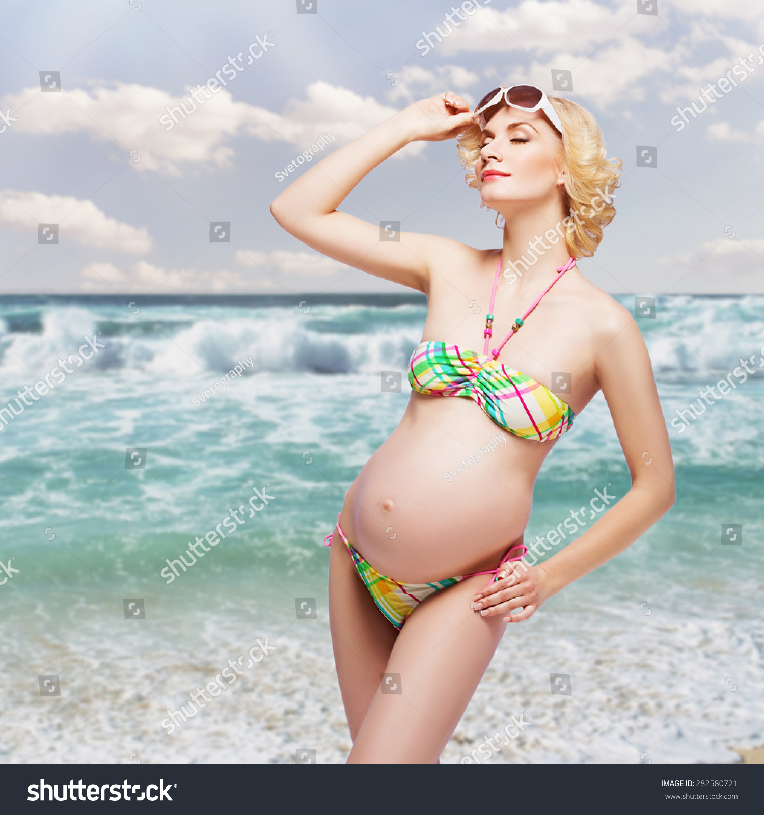 bruce locklear recommends Pregnant Girls In Bikinis