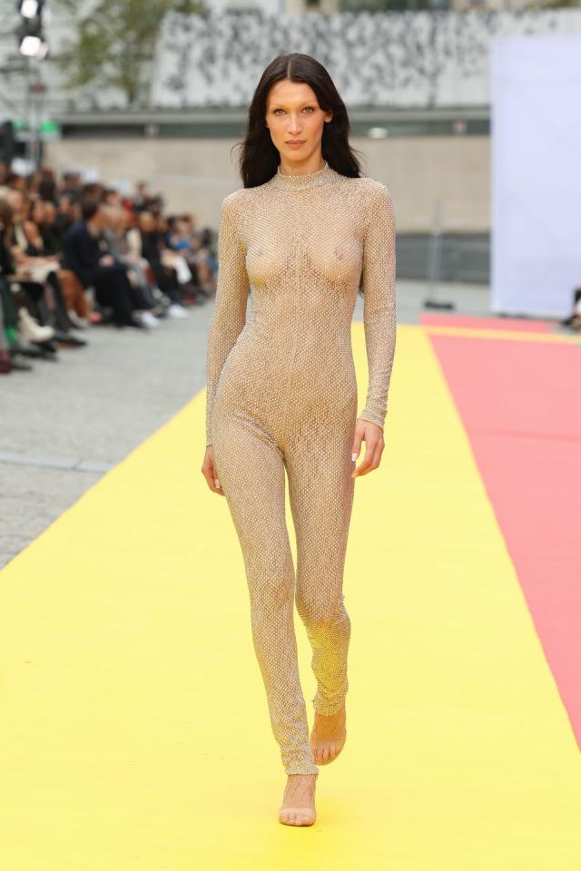amie yeager recommends naked on the runway pic