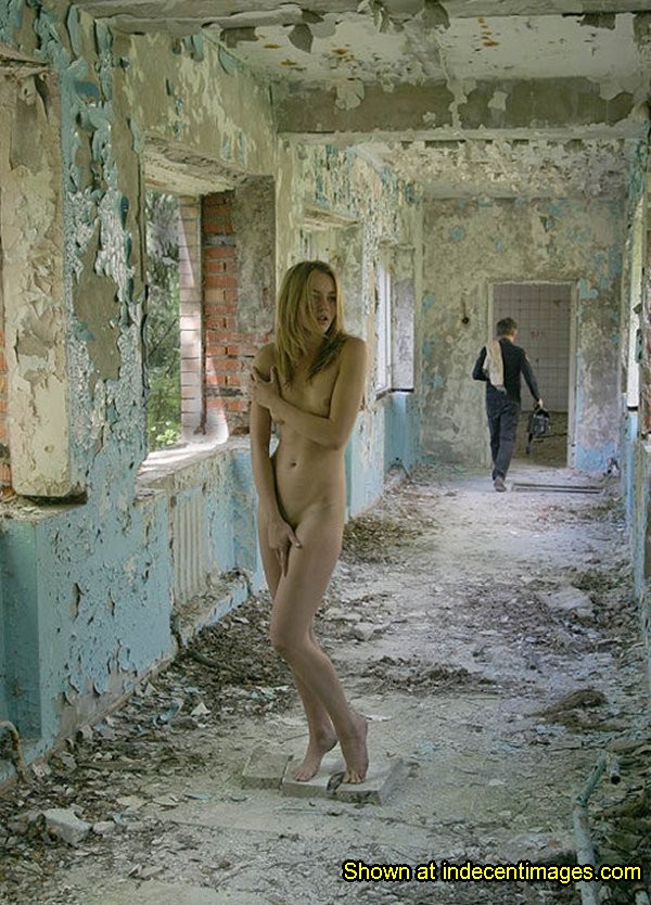 anne que add photo nude women in odd places