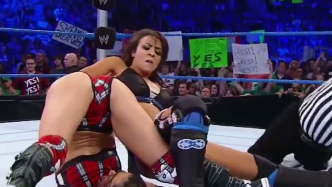 beverly luck recommends aj lee naked ass pic