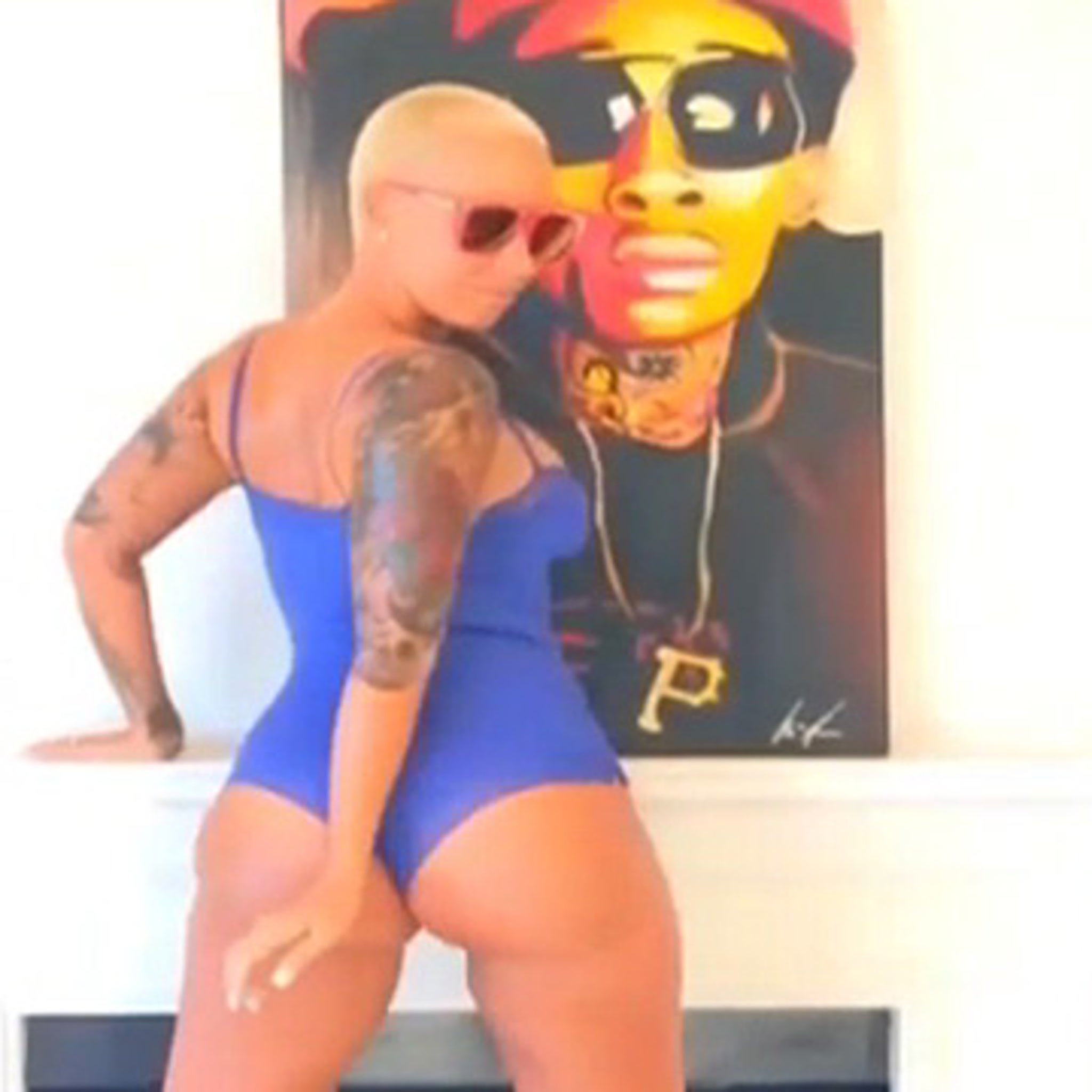 allison wasneechak recommends Amber Rose Twerking Naked