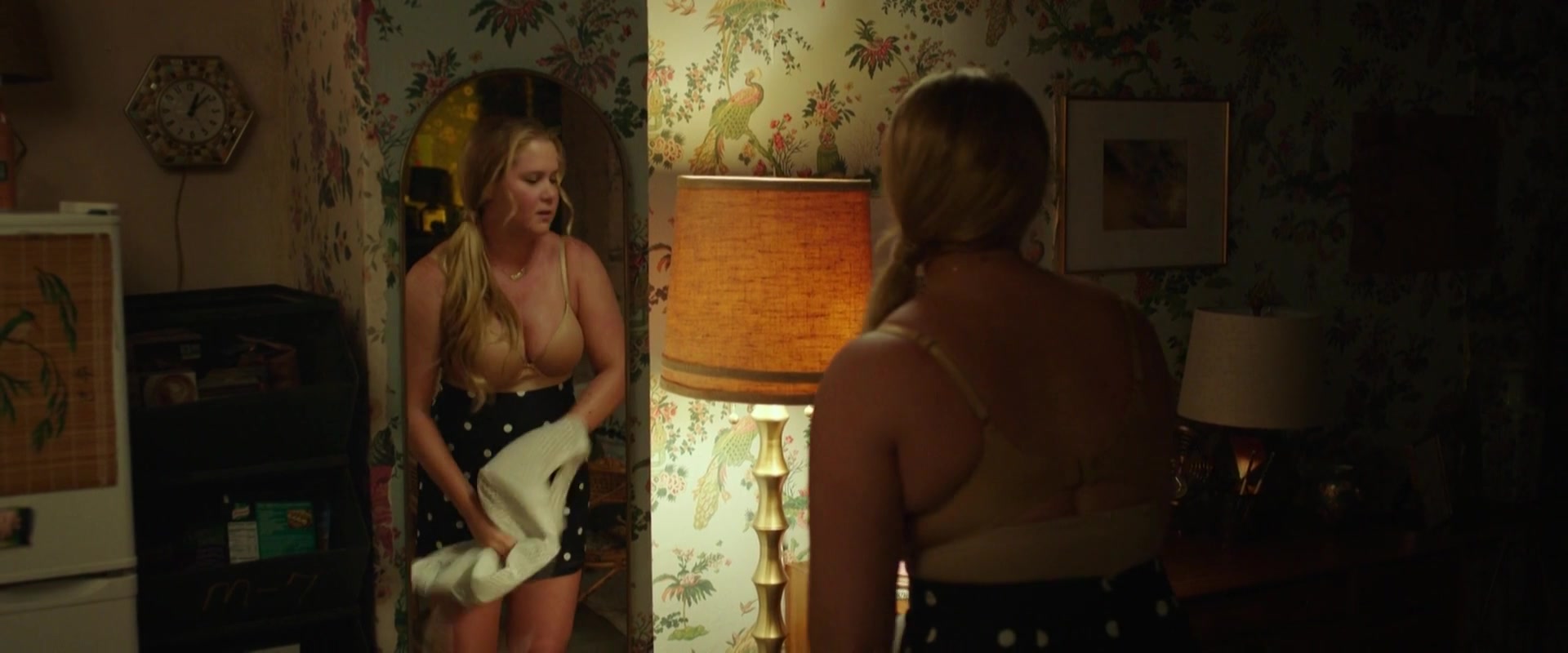 crystal christiansen recommends Amy Schumer Boob Scene